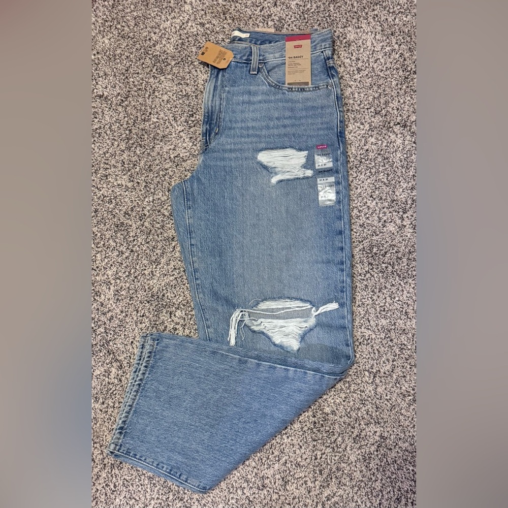 Levi’s ‘94 Baggy jeans
31x31